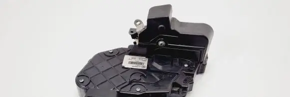 Volvo V70 Front door lock 31253286 986904 A048317