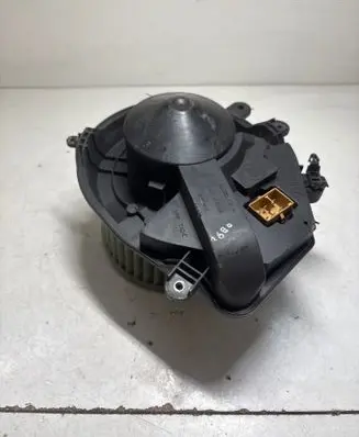 Volkswagen PASSAT B5 Heater fan/blower 8D1820021 740221233F