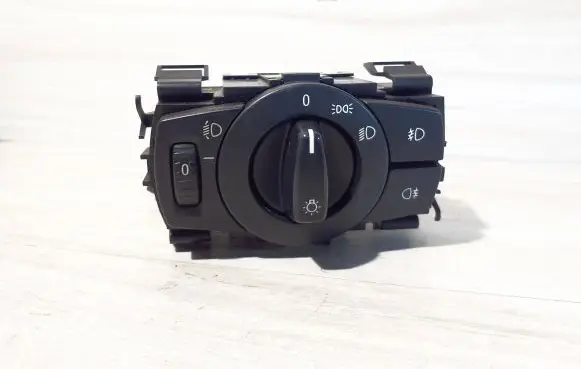 BMW 1 E81 E87 Light switch 6932794 33600102