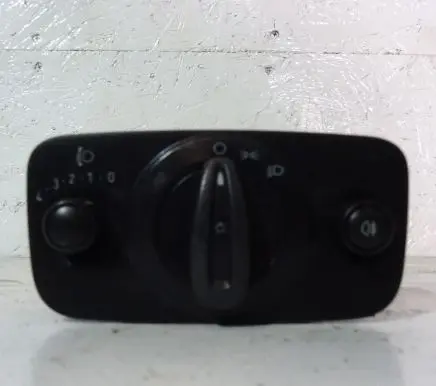 Ford Fiesta Other switches/knobs/shifts 8A6T-13A024-AB