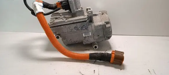 Renault Kangoo II Air conditioning (A/C) compressor (pump) 926004760R
