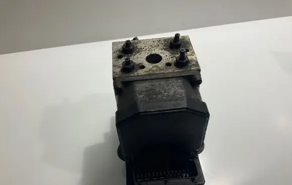 Mercedes-Benz Sprinter W901 W902 W903 W904 ABS Pump A0004460789 0004460789
