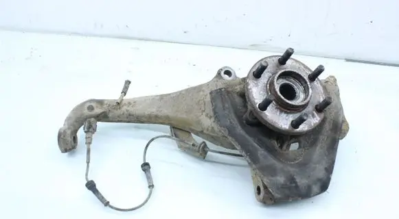 Nissan Navara D40 Front wheel hub