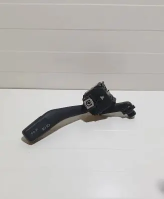 Volkswagen Golf V Indicator stalk ANP80H012B 5ED0431B