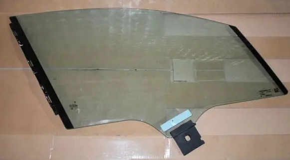 Porsche Panamera (971) Sliding door window/glass 9718450205555