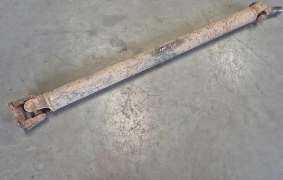 Mitsubishi L200 Rear driveshaft/prop shaft 