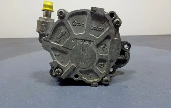 Audi Q5 SQ5 Vacuum pump 03L145100F