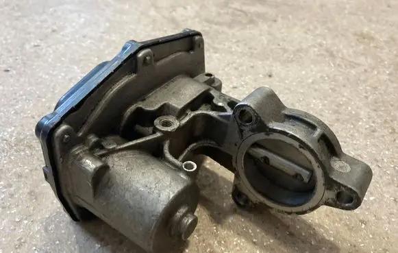 BMW X5 G05 EGR valve 8576810