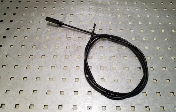 Audi A4 S4 B7 8E 8H Engine bonnet/hood lock release cable 8E2823531G