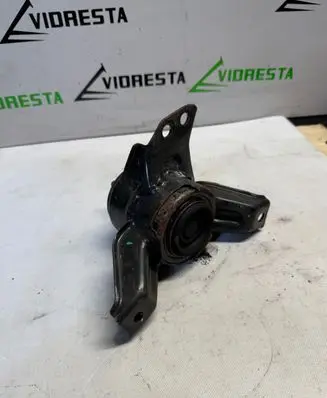 KIA Sportage Engine mount bracket