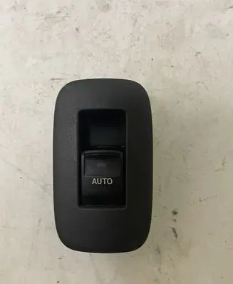 Toyota Auris 150 Electric window control switch