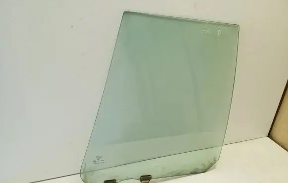 Rear door window glass
