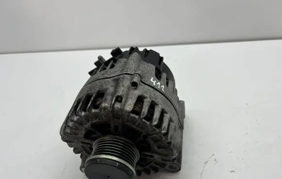 BMW 5 F10 F11 Generator/alternator 8507625 FG23S032 2608668E