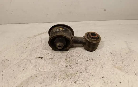 KIA Sorento Engine mount bracket 219142W000