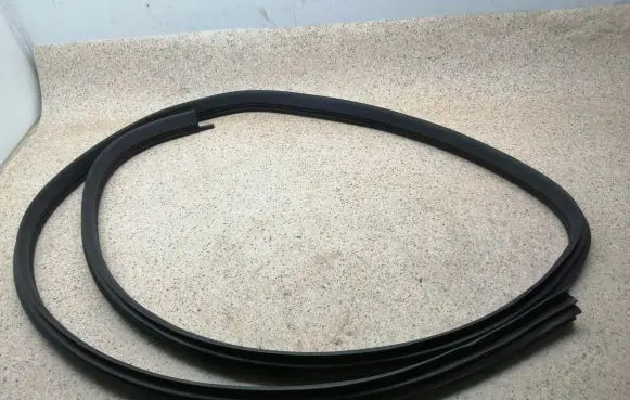 Dacia Spring Rear door rubber seal (on body) 