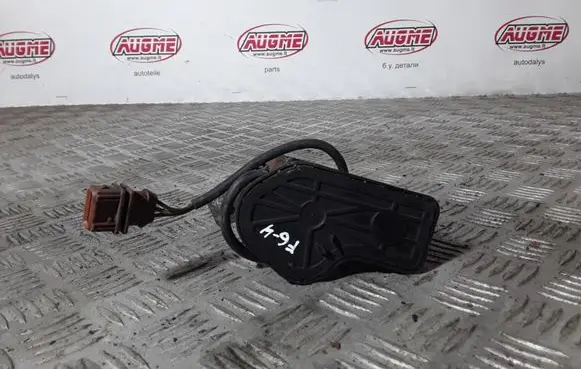 Volvo V70 Headlight wiper motor 
