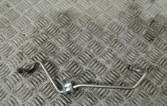 Volkswagen Polo VI Oil cooling pipe 
