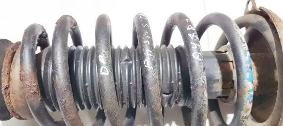 Volkswagen Golf III Front coil spring
