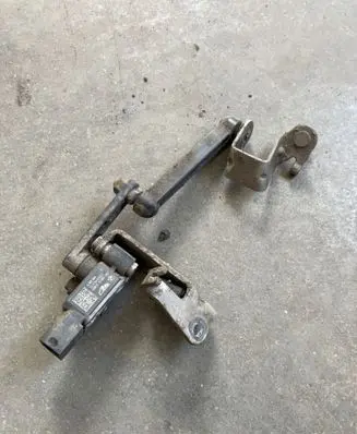 BMW i3 Front height sensor lever 6867646 60172401233