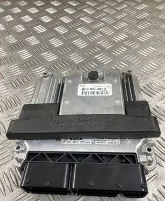 Audi Q5 SQ5 Engine control unit/module 8R0907401E