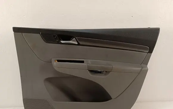 Seat Alhambra (Mk2) Front door card panel trim 7N1867012