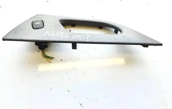 Peugeot 407 Front door window switch trim 964692987702