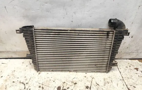 Opel Zafira B Intercooler radiator 13223395 wtp8784