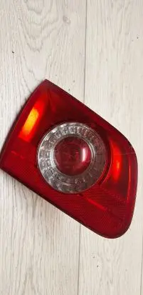 Tailgate rear/tail lights