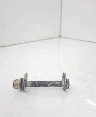 Volkswagen PASSAT B6 Rear suspension camber bolt 