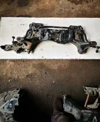 Toyota Avensis T220 Front subframe