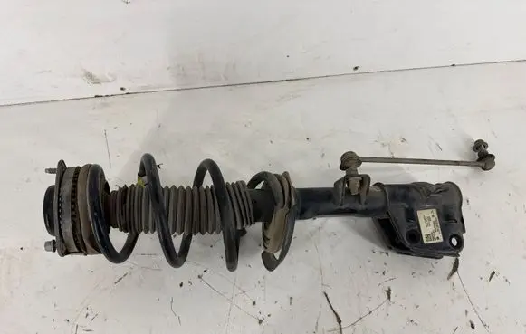 Chrysler Pacifica Front shock absorber with coil spring 68248728AD 68248728 68248728AC