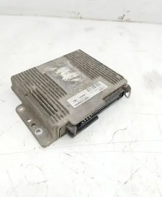 Renault Megane I Engine control unit/module 7700868299 S103717101C 7700102198