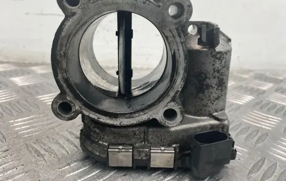 Mercedes-Benz CLS C219 Throttle valve A6420900270 0034