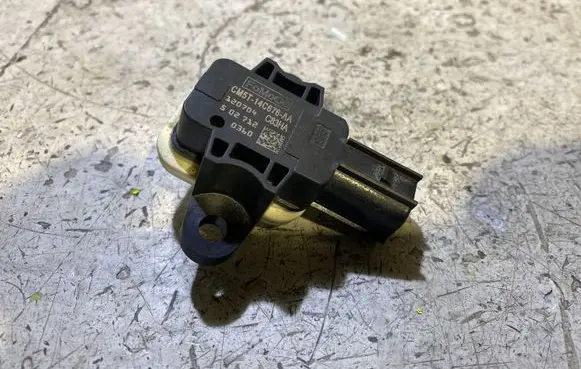 Ford Focus Airbag deployment crash/impact sensor CM5T14C676AA C83HA 502732