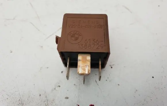 BMW 5 E34 Other relay 1388729 61361388729