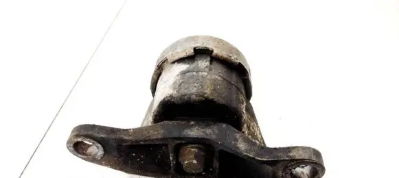 Ford S-MAX Engine mount bracket
