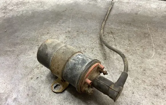 Mercedes-Benz W123 Spark distributor 0001584003 0001592942