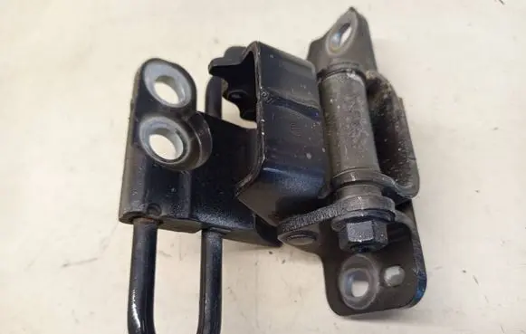 Volkswagen Phaeton Front door lower hinge 3D4831412C