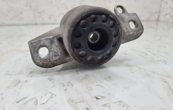 Audi A4 S4 B8 8K Front shock absorber mounting bracket 8K0513353E