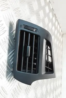 Toyota Verso Dashboard side air vent grill/cover trim 556500F030