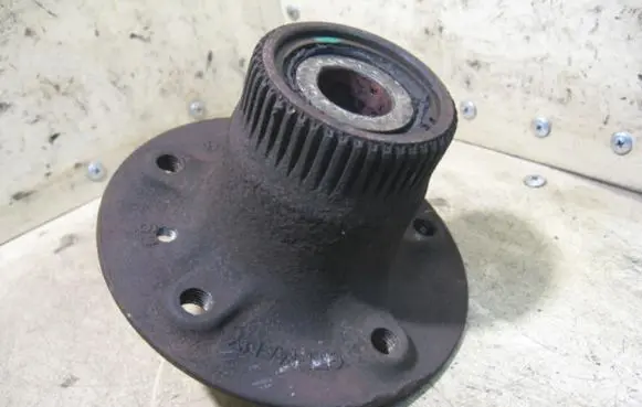 Mercedes-Benz A W168 Rear wheel hub