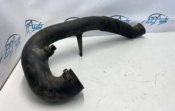 Volkswagen II LT Turbo air intake inlet pipe/hose 2D0129627