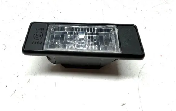 Nissan Juke I F15 Number plate light 25300100