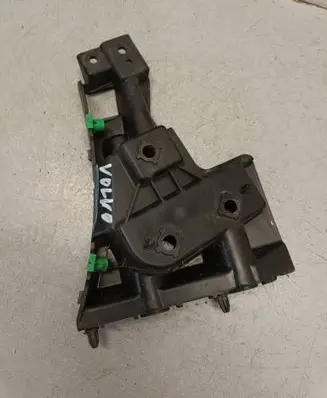 Volvo S60 Front bumper mounting bracket