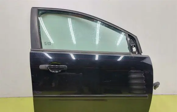 Ford Focus Front door