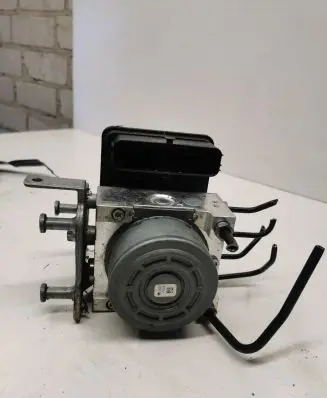 Mercedes-Benz C W205 ABS Pump A2539011400 10062535331 10091515703