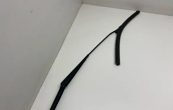 BMW X3 E83 Windshield/front glass wiper blade 3427725