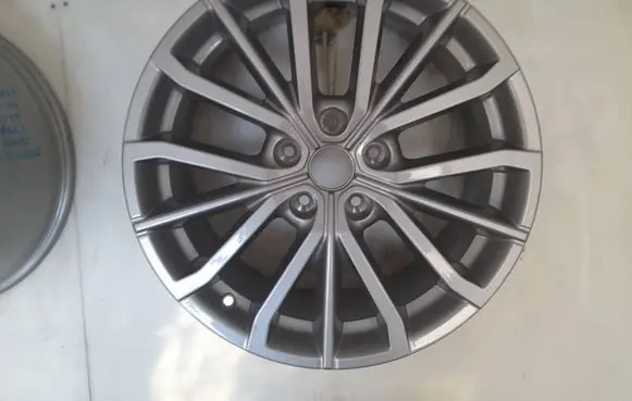 Renault Megane IV R18 alloy rim 403004038R