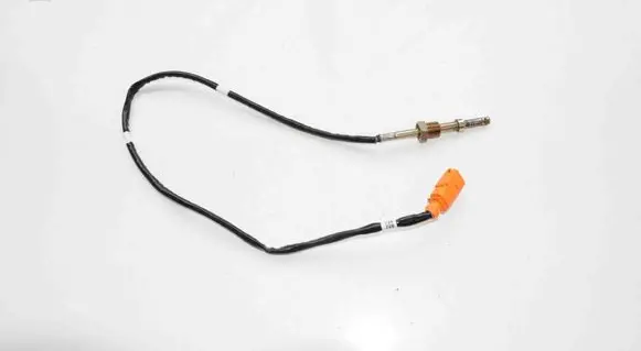 Volkswagen PASSAT B7 Oil temperature sensor 