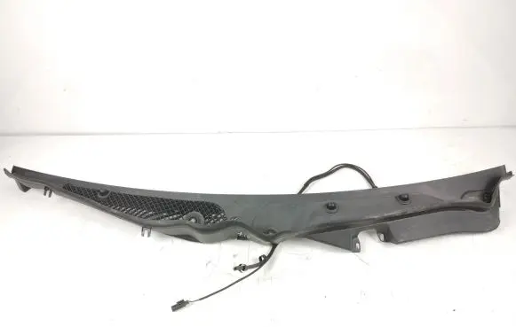 Mercedes-Benz E W212 Wiper trim A2128301213